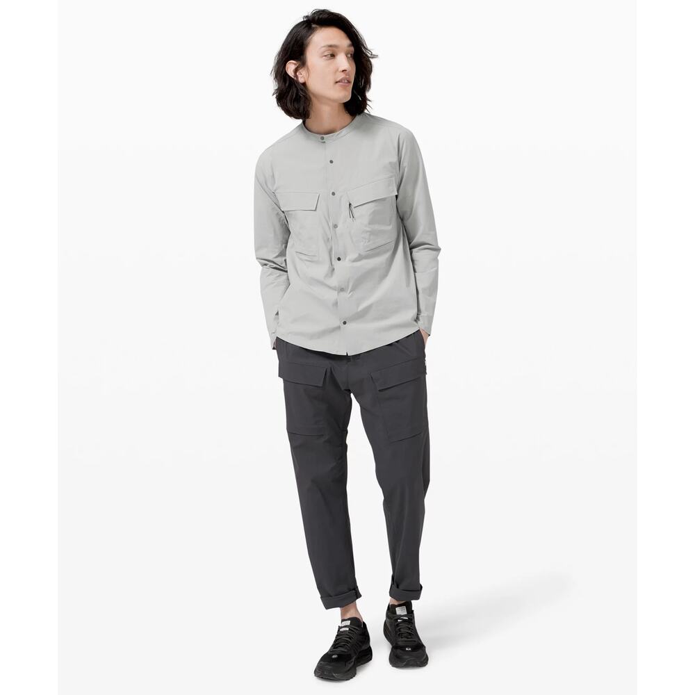 Lululemon LAB Confluence Snapdown Shirt Light Gray Performance Men’s Medium